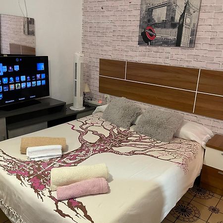 Apartamento Lulu Malaga Bagian luar foto